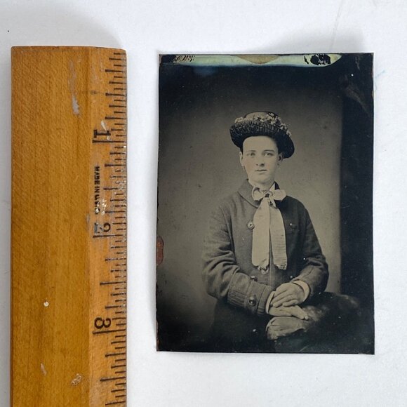 1800s Ferro Tintype Young Woman Pink Cheeks Bowtie Wearing Hat Studio Portrait - Picture 5 of 6